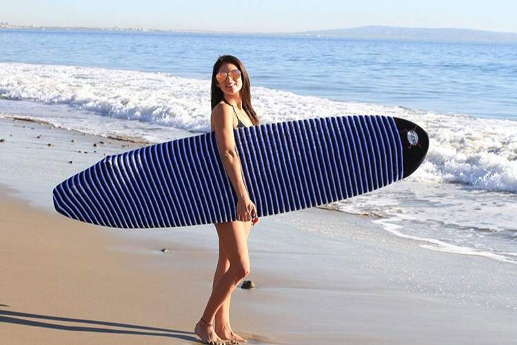 The round nose surfboard sock is designed for surfboards with a rounded nose. It offers a stylish, striped pattern and a snug fit, ensuring the surfboard is well - protected.